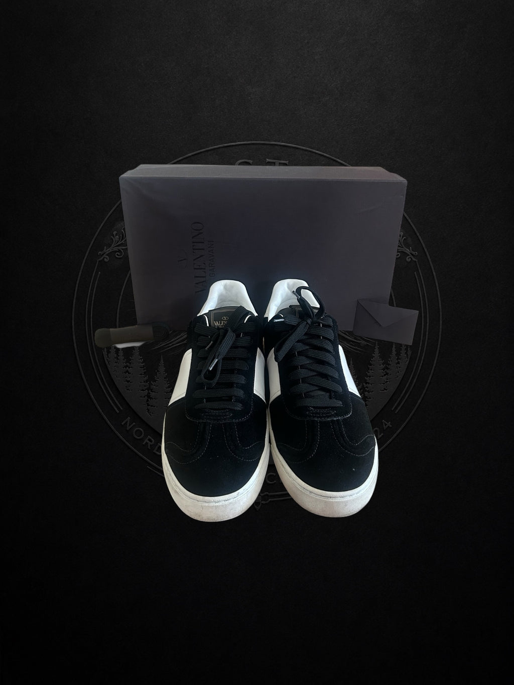 Helt nya! Valentino flycrews